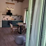 Beachfront Apartment, Center Village, 20m - Near Myrtos - Fiskardo Apartament *