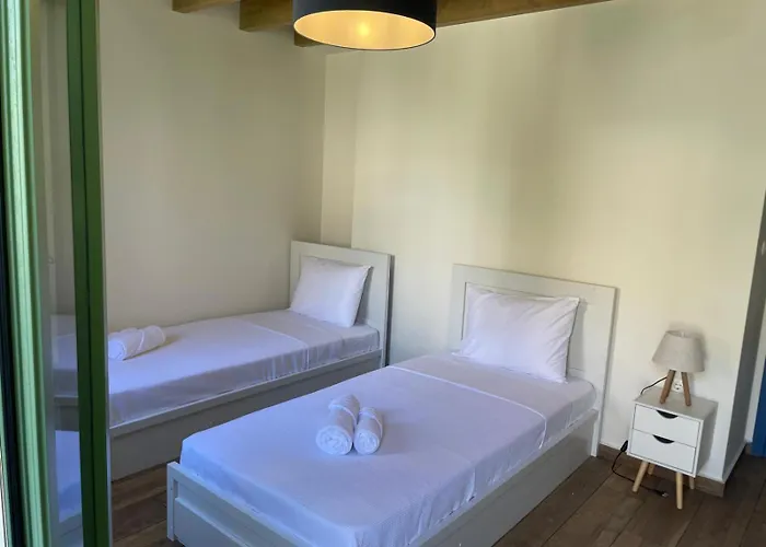 Beachfront Apartment, Center Village, 20m - Near Myrtos - Fiskardo דירה אסוס