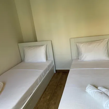 Beachfront Apartment, Center Village, 20m - Near Myrtos - Fiskardo